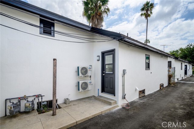 Building Photo - 417 Riverdale Dr