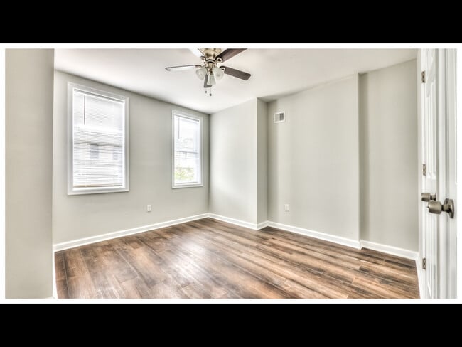 Building Photo - 1634 Darley Ave