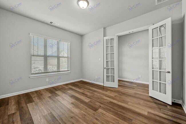 Building Photo - 9616 Oxbow Ln