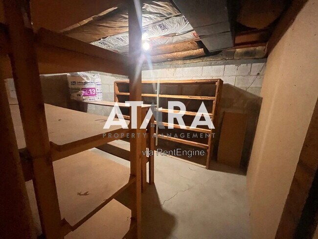 Building Photo - 618 W Anderson Ave