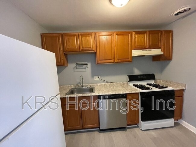 Building Photo - 7997 Audubon Ave