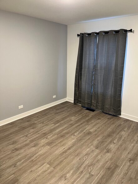 Building Photo - 1032 Auburn Ln