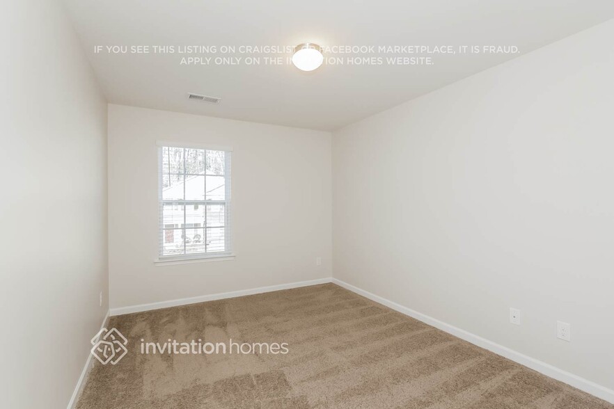 Building Photo - 5522 Tumbling Brook Ln