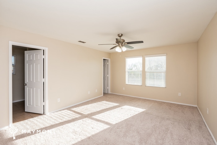 Building Photo - 10008 Calcite Dr