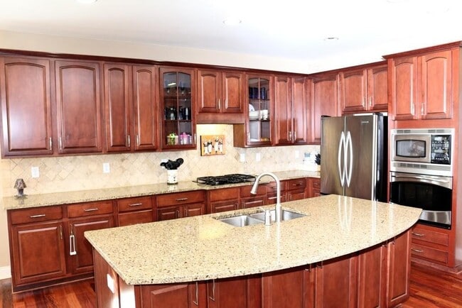 Building Photo - 2217 Chaseford Ln SW