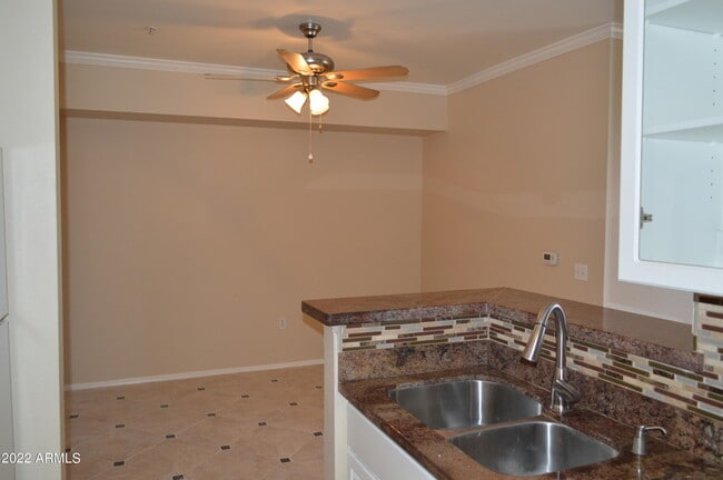 Building Photo - 1701 E Colter St