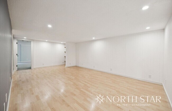 Building Photo - A Private Paradise Near Downtown