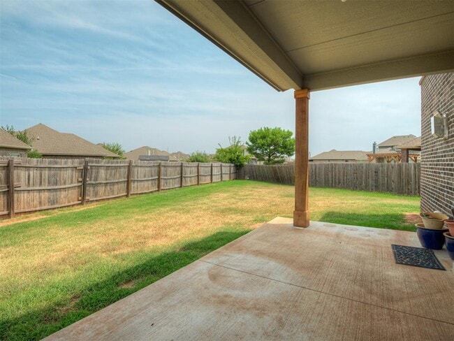 Building Photo - 1413 Zachary Ln