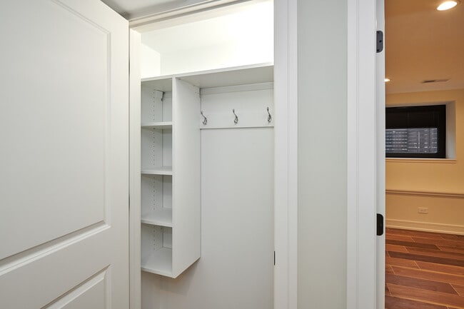 Building Photo - 5200 N Winthrop Ave