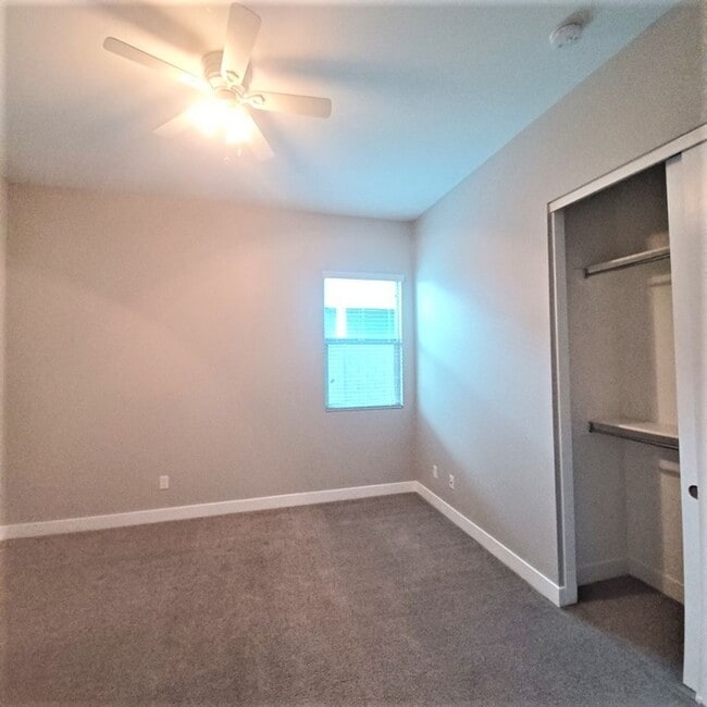 Building Photo - 14360 W Corrine Dr