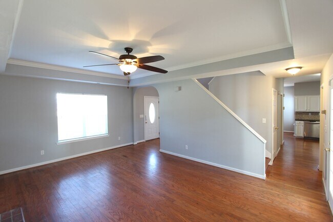 Building Photo - Helena Beauty!!  3BR 2.5BA - You will LOVE IT!!