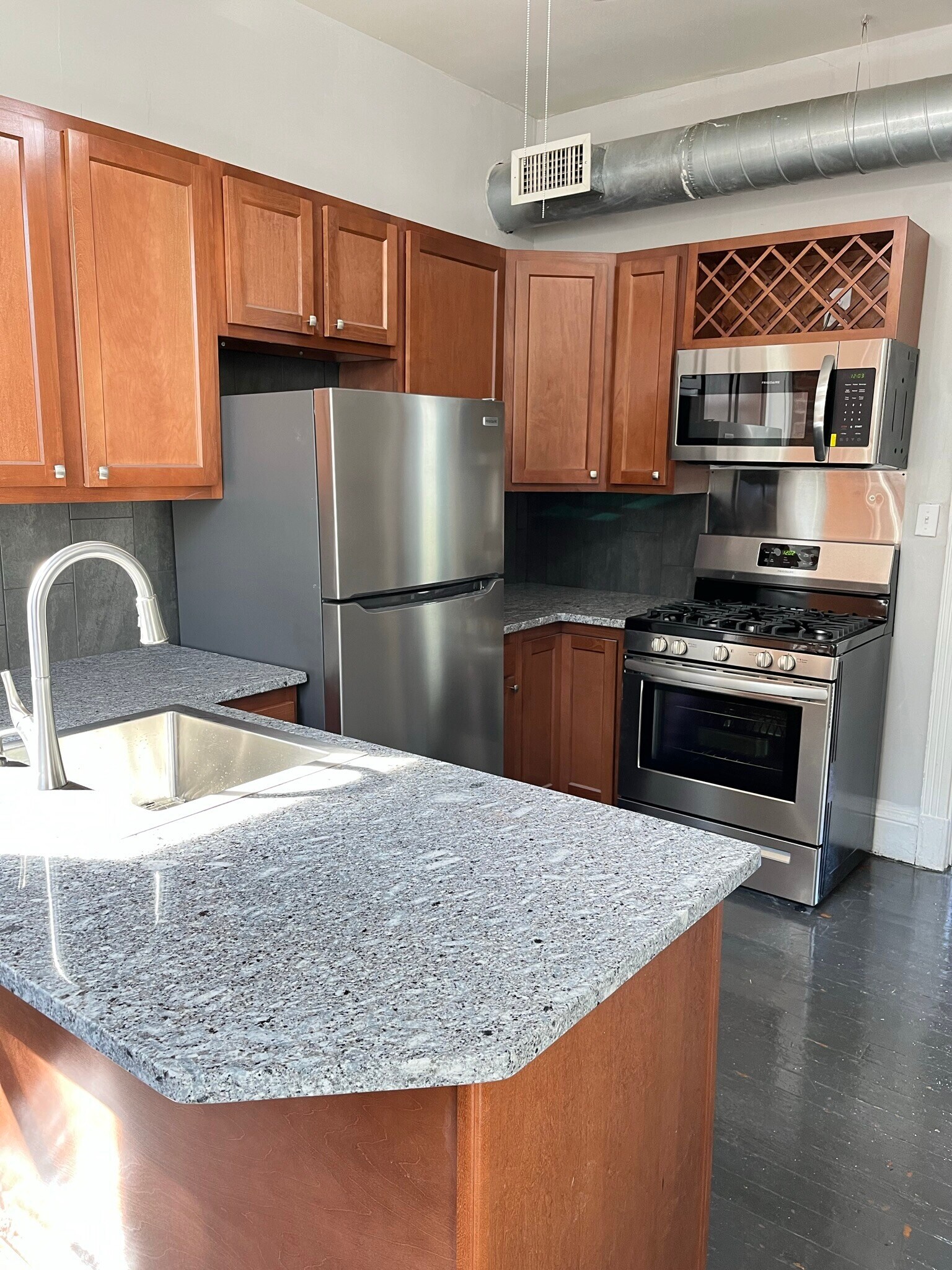 kitchen 2 - 4210 Langland St