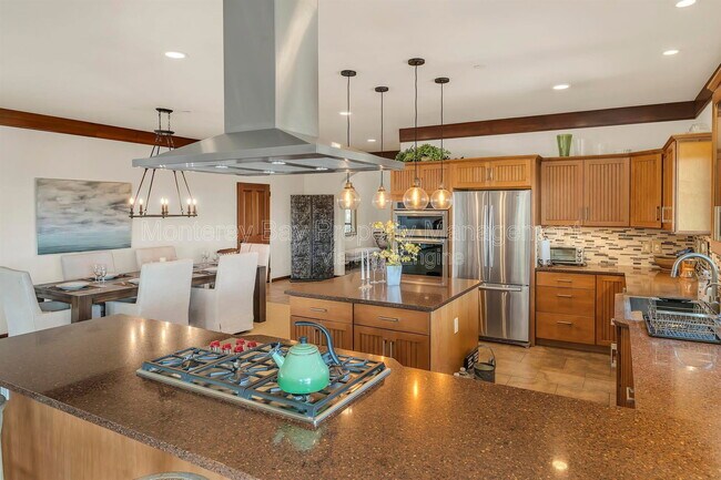Building Photo - 287 Laureles Grade