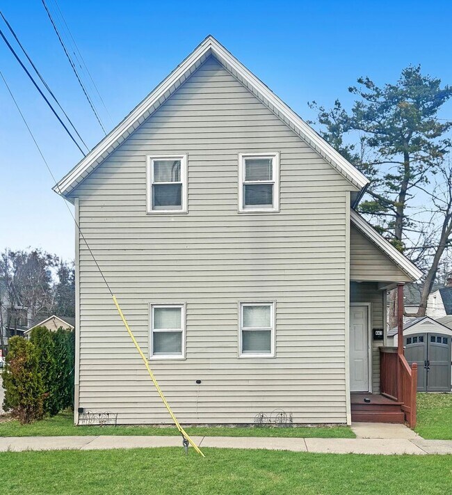 Primary Photo - 441 Crosby St NW