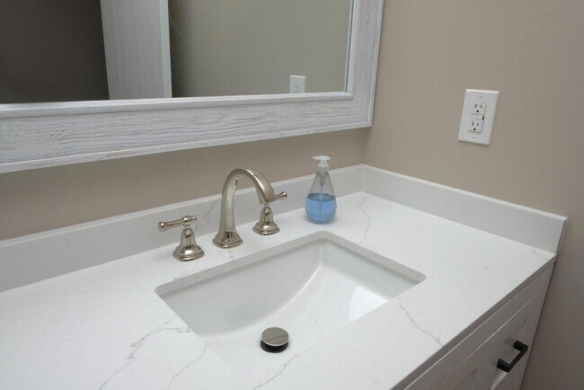 Building Photo - 7311 98th Ave