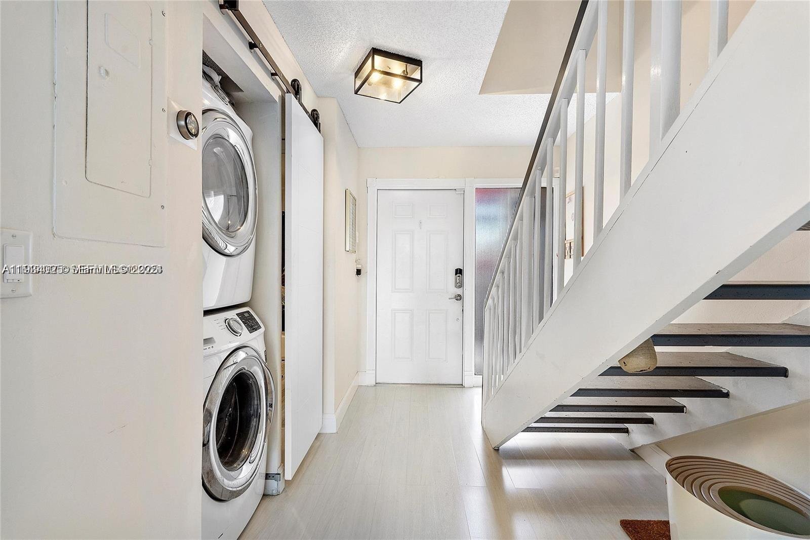 Building Photo - 1281 W Fairway Rd