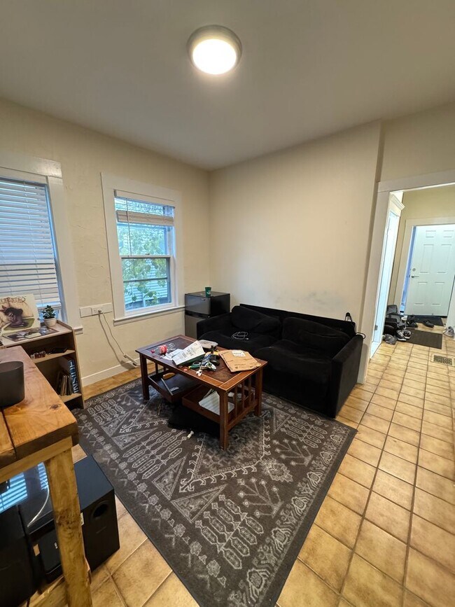 Building Photo - Single-Family House in Allston, In-Unit Laundry, Porch, Central Heat/AC, Parking, Eat-in Kitchen