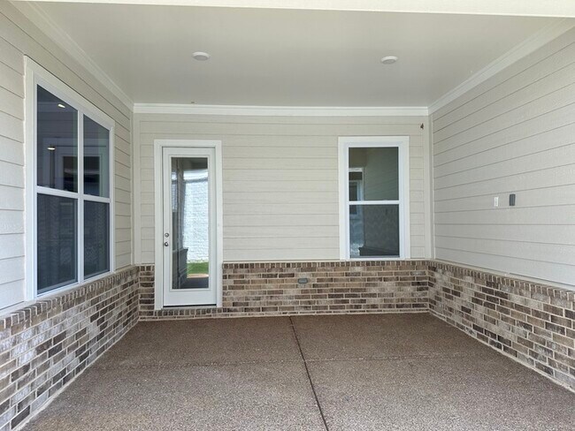 Building Photo - 5661 Pleasant Pk Pl