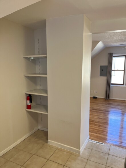 Building Photo - 4230 S 39th Ave