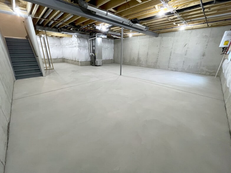 Unfinished Private Basement - 4286 Tisbury Ln