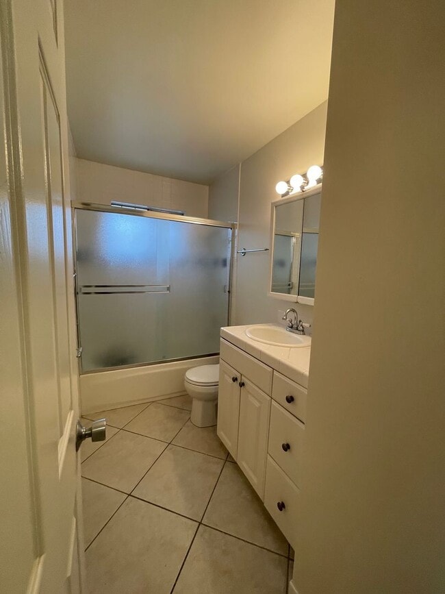 Building Photo - Delightful 2 Bedroom! Recently Updated!! Move In Special!!!