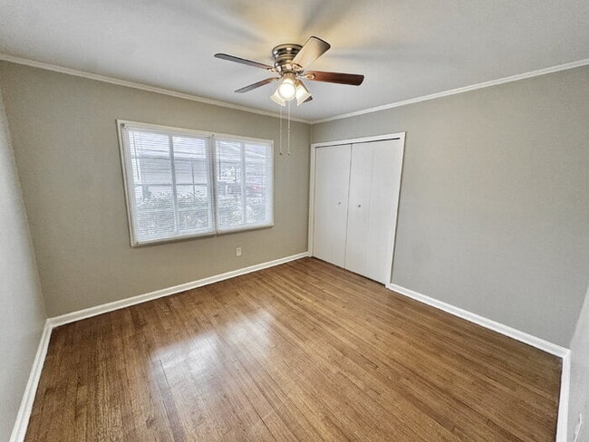 Building Photo - 4555 Willow Rd