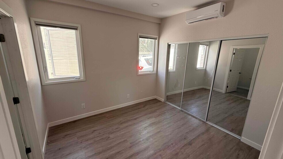 Master Bedroom with extra large closet - 505 Rose Ave