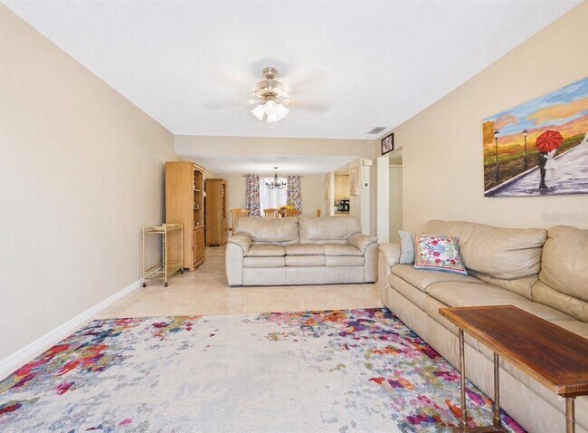 Building Photo - 2450 Pelican Ct
