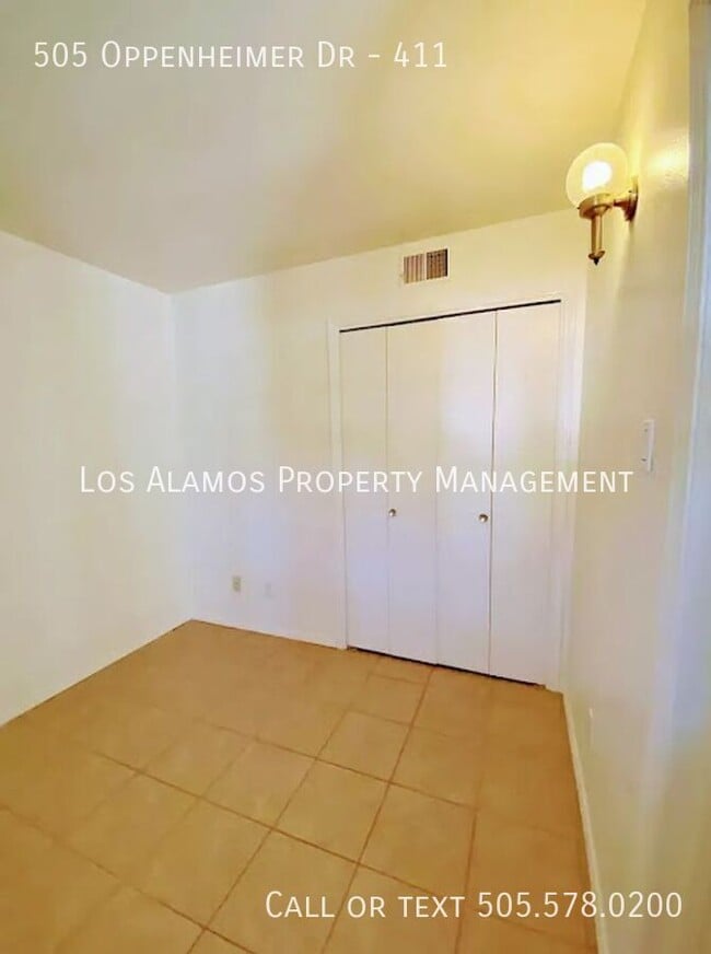 Building Photo - 505 Oppenheimer Dr