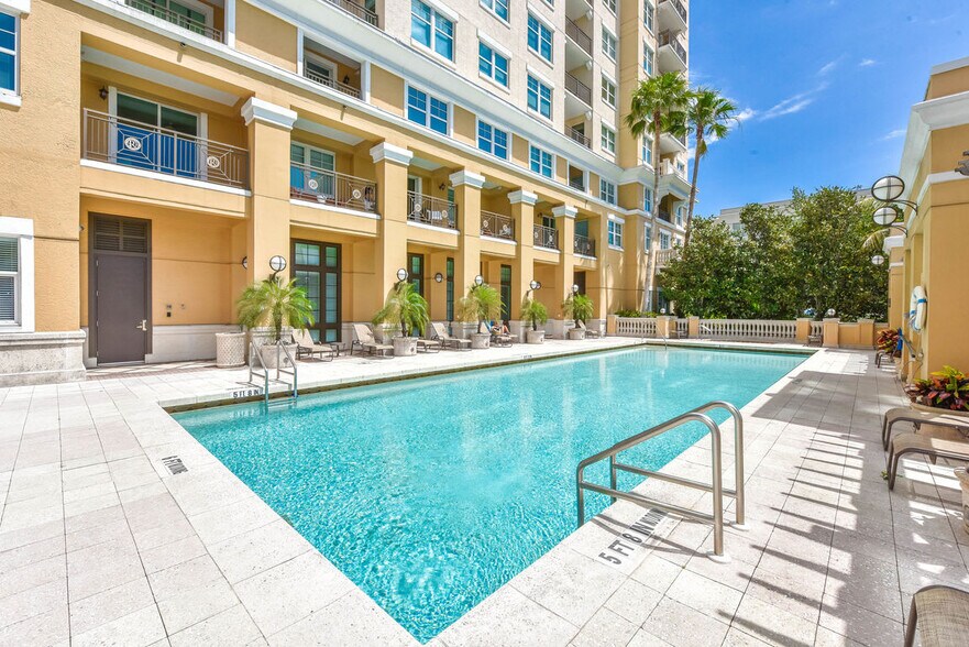 Pool and hot tub - 750 N Tamiami Trl