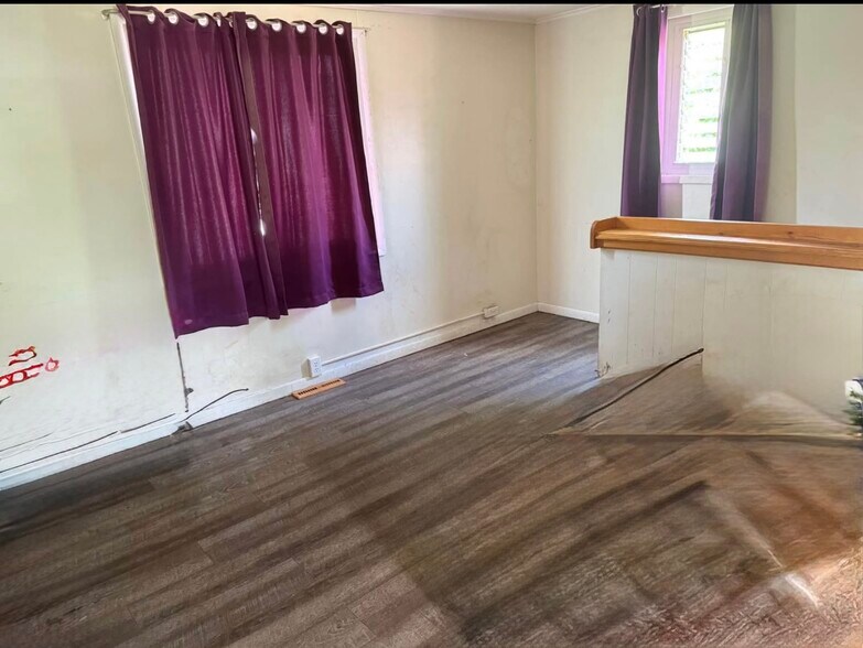 Building Photo - 1915 2nd St