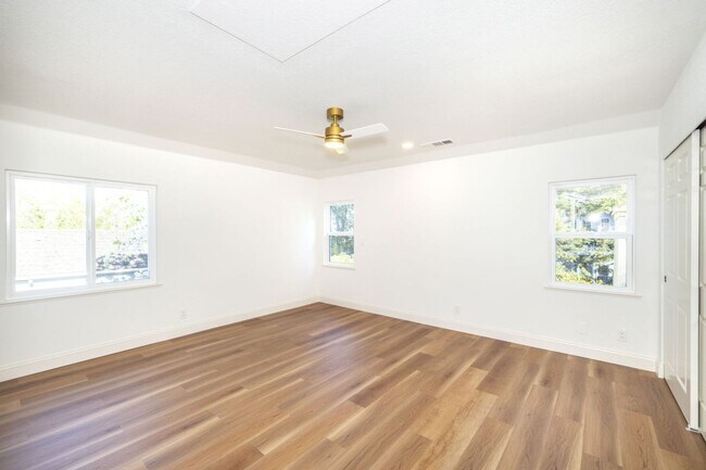 Building Photo - Executive Home With Remodeled Bathrooms + AC in Old Palo Alto