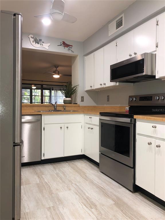 Building Photo - 3399 Mermoor Dr