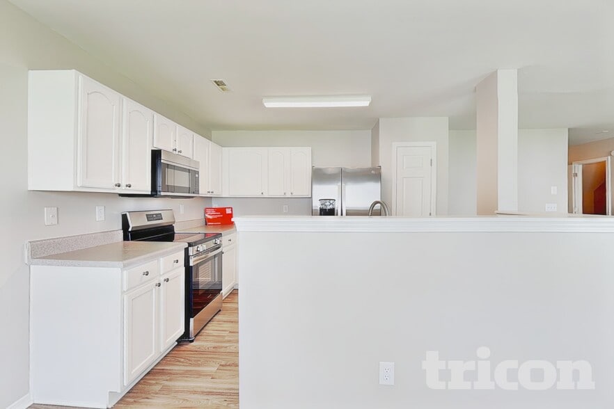 Building Photo - 6304 Ziegler Ln