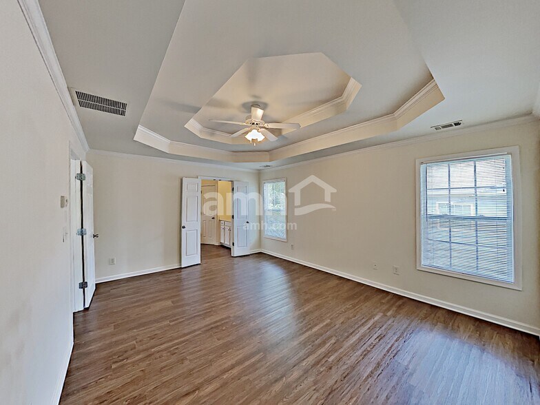 Building Photo - 383 Vine Mountain Way