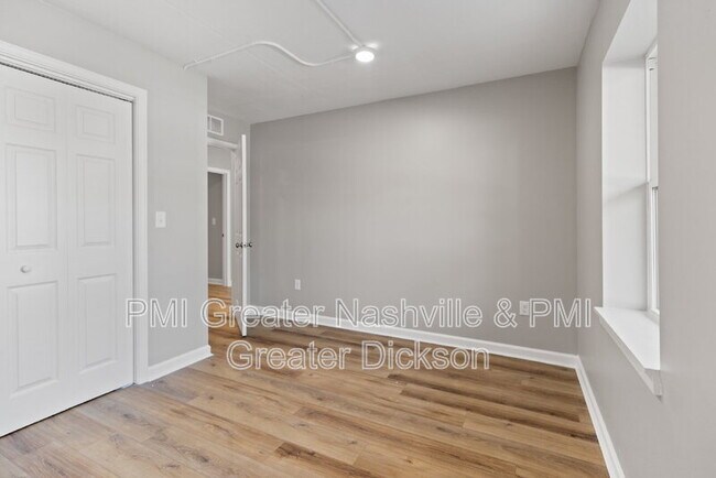 Building Photo - 201 Sylvis St