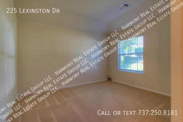 Building Photo - 225 Lexington Dr