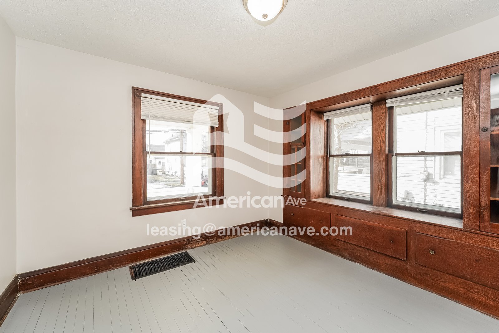 Building Photo - 1065 Murray Ave
