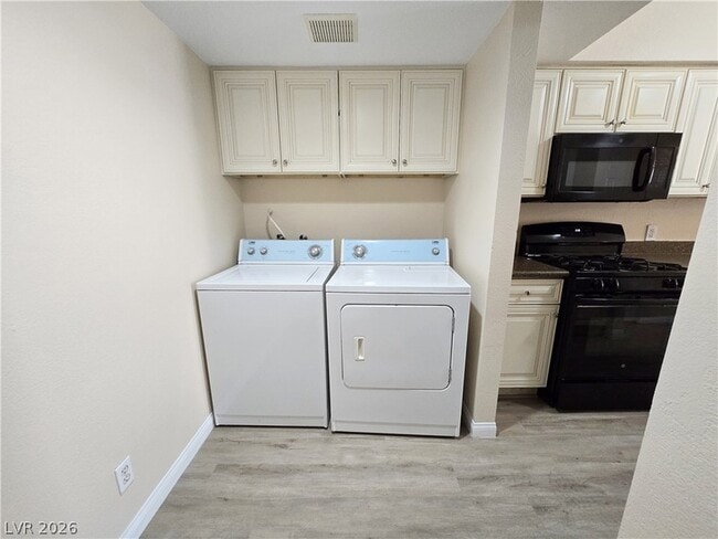 Building Photo - 2817 Crystal Lantern Dr