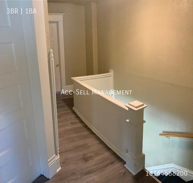 Building Photo - 439 Carrier St NE