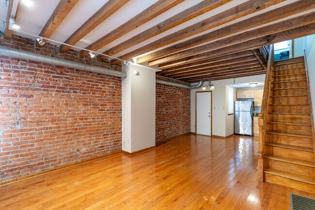 Building Photo - 2820 S Smedley St