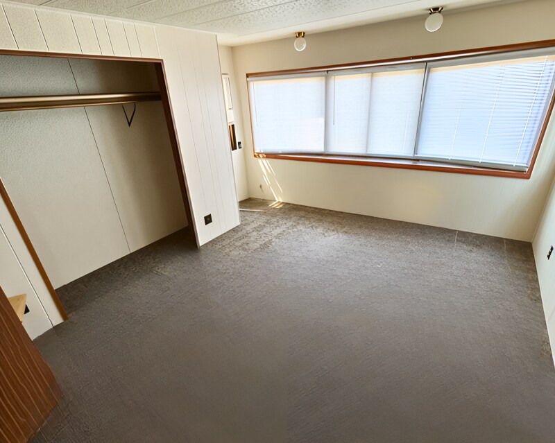 Building Photo - 905 W 37th Ave