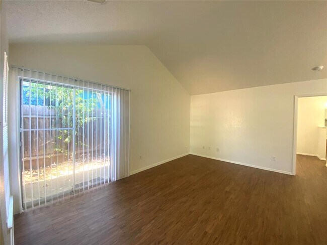 Building Photo - 12309 Dellrey Dr