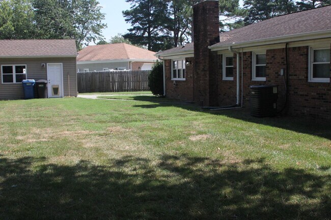 Building Photo - Beautiful Single Family Home in Great Neck Estates