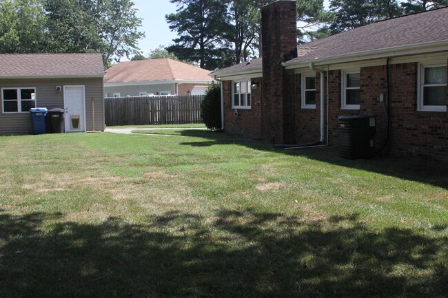 Building Photo - Beautiful Single Family Home in Great Neck...