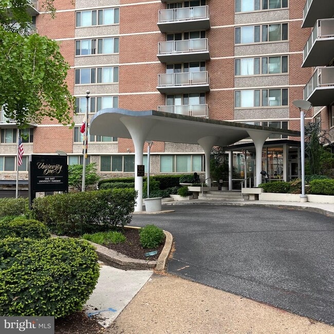 Building Photo - 1 E University Pkwy