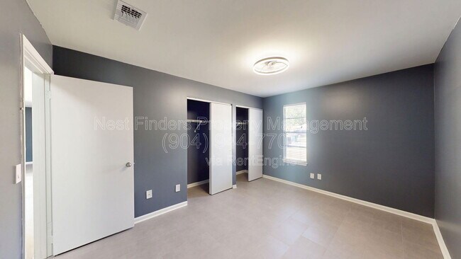 Building Photo - 5154 Saddlehorn Dr S