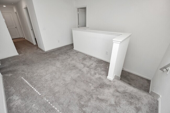 Building Photo - 4910 Highland Spgs Dr