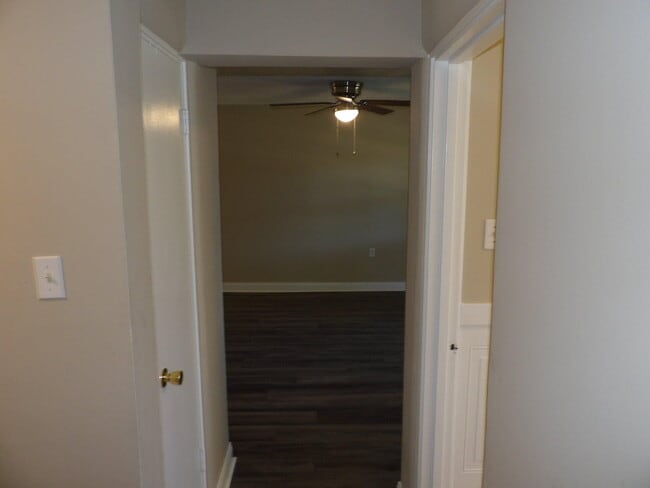 Building Photo - 103 Carey Ave