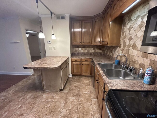 Building Photo - 6620 Willow Pointe Dr NW